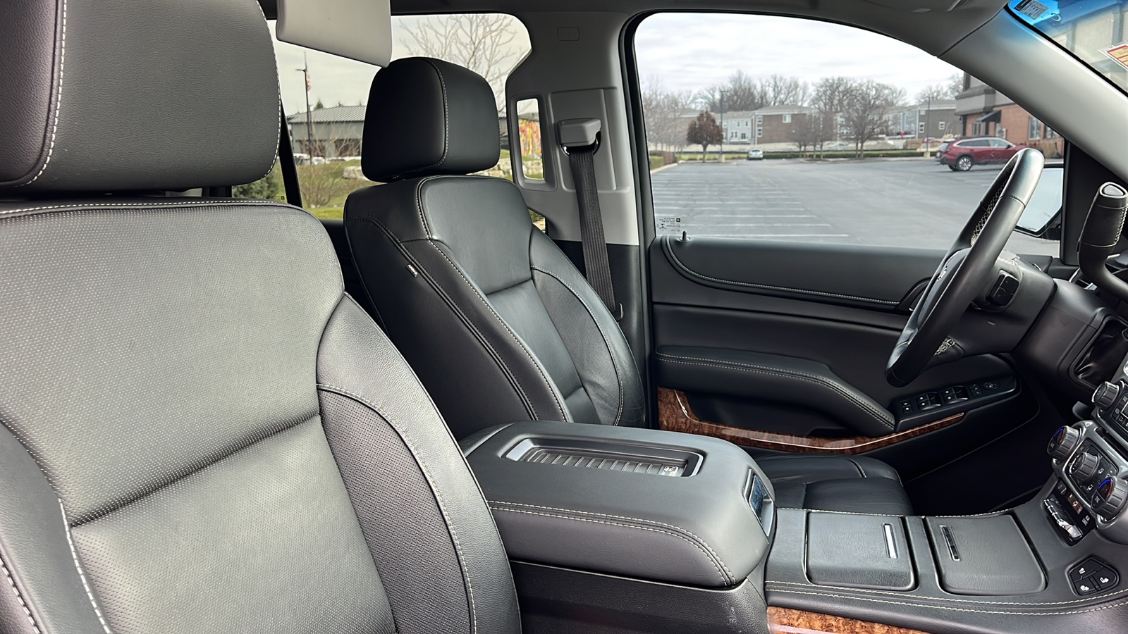 2019 Chevrolet Tahoe Premier 34