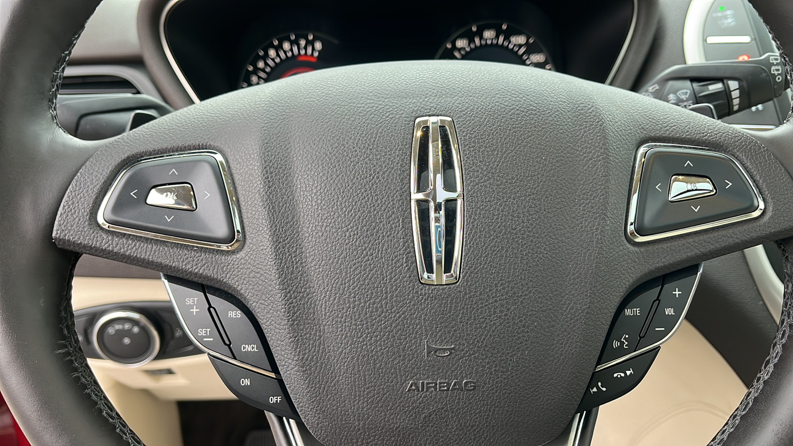 2015 Lincoln MKC Base 12