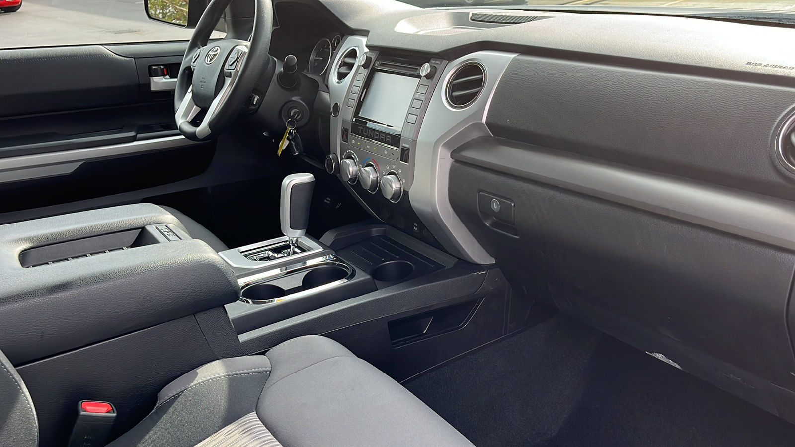 2016 Toyota Tundra SR5 29