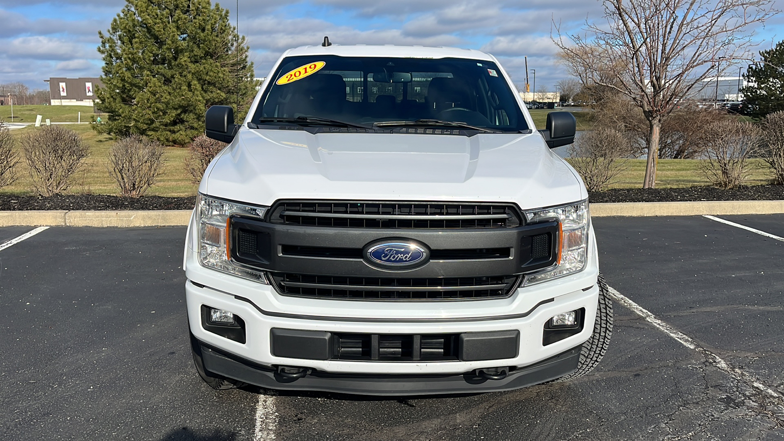 2019 Ford F-150 XLT 2