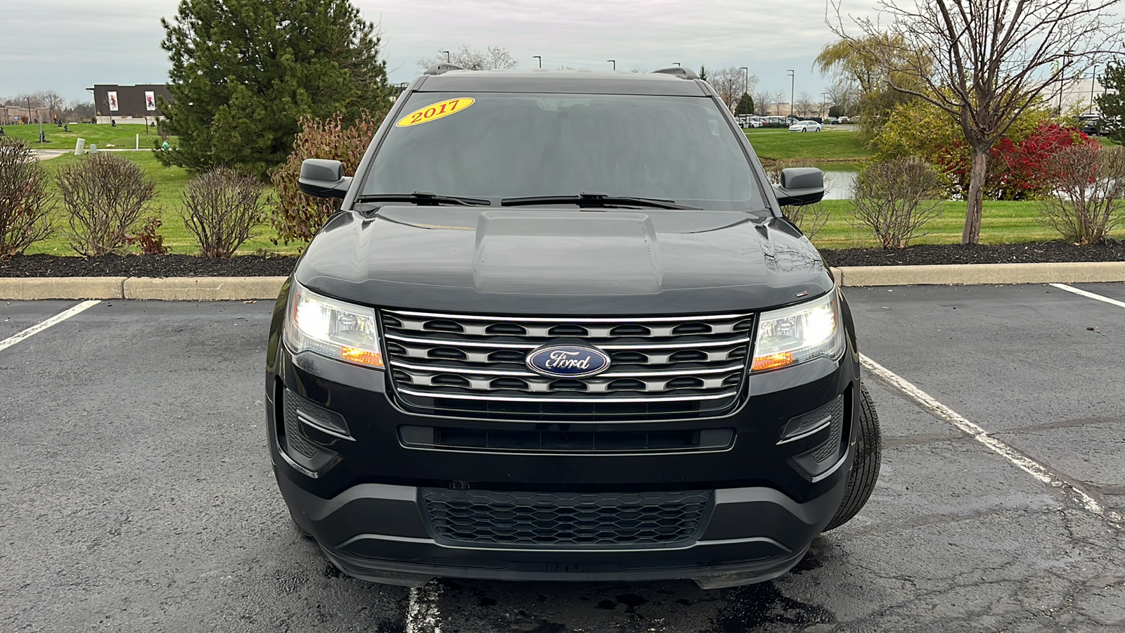 2017 Ford Explorer Base 2