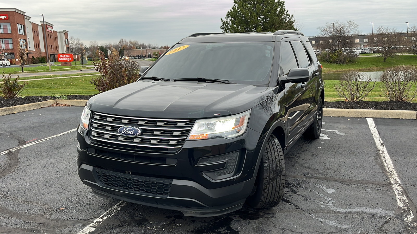 2017 Ford Explorer Base 3