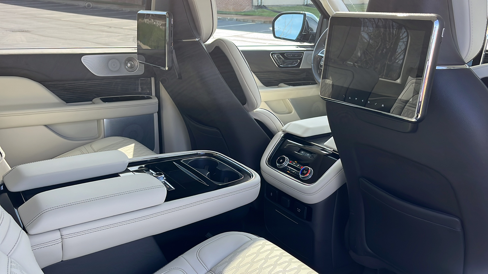 2021 Lincoln Navigator Black Label 36