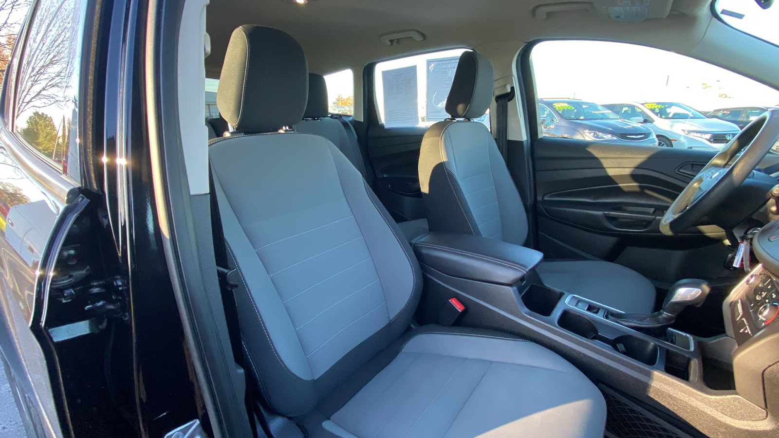 2019 Ford Escape S 31