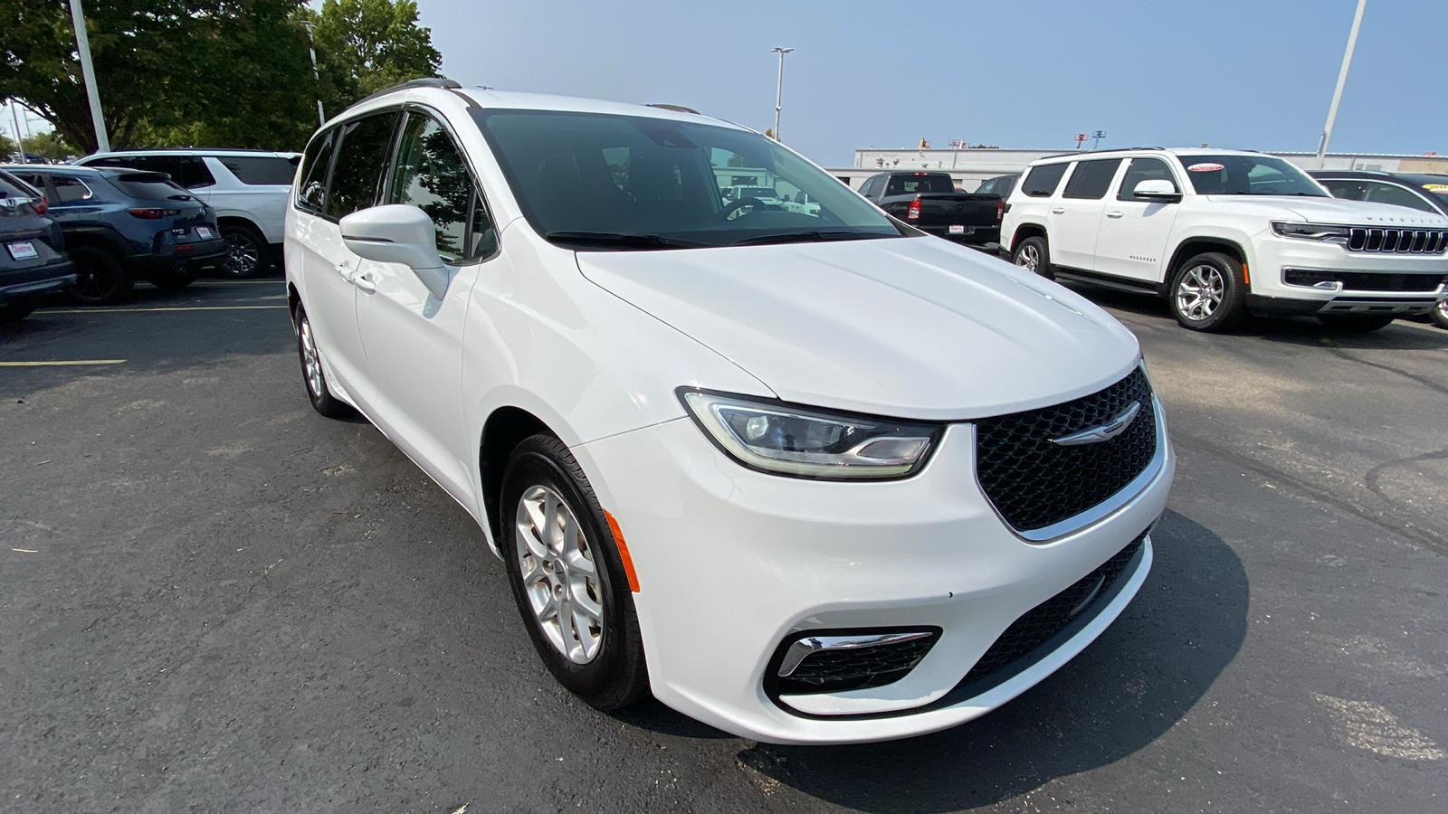 2022 Chrysler Pacifica Touring L 3