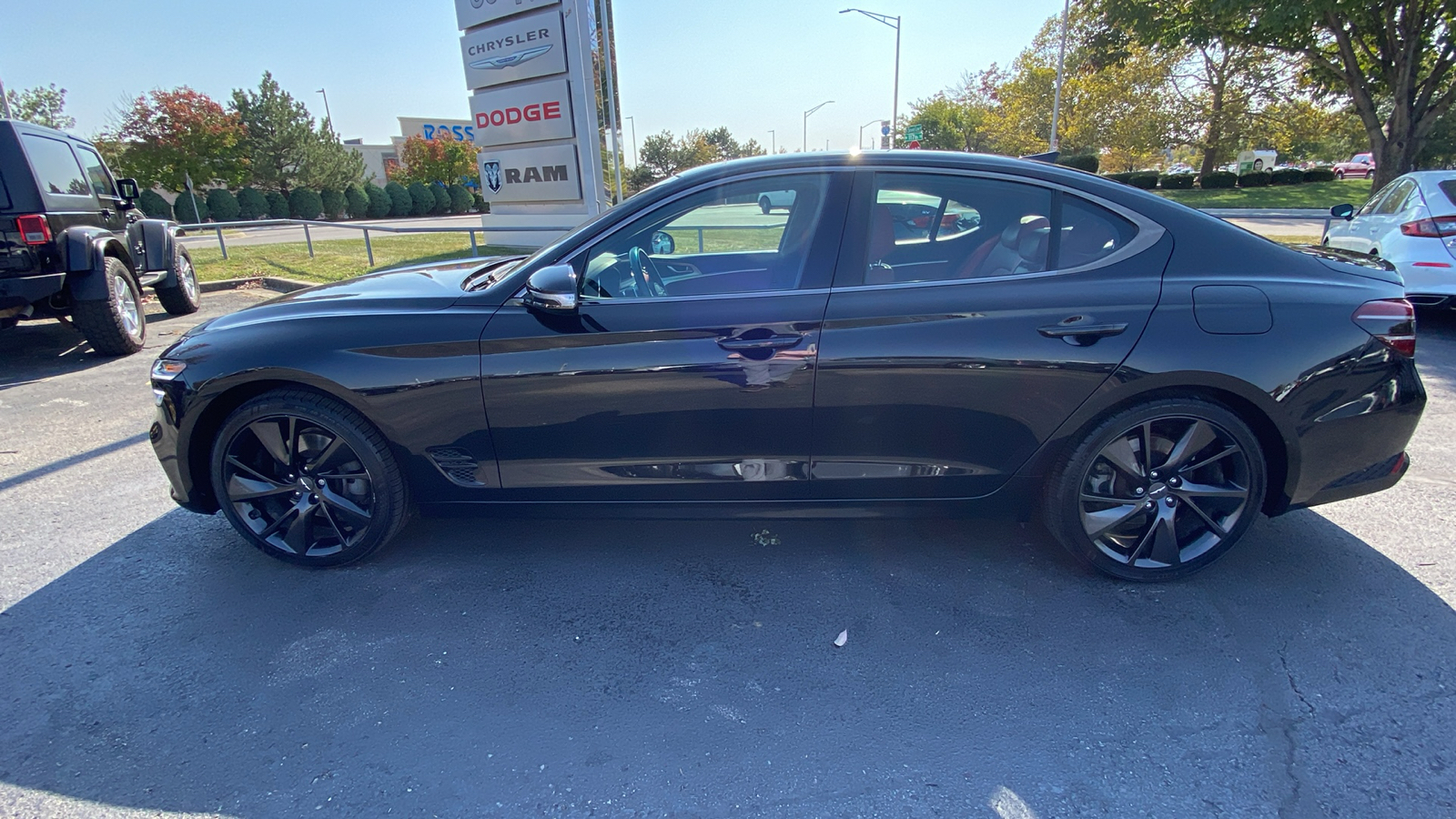 2023 Genesis G70 2.0T 8