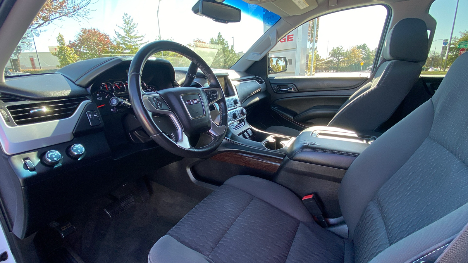 2015 GMC Yukon SLE 13