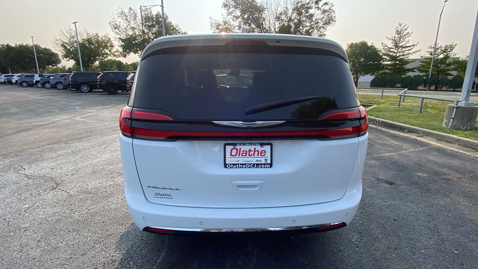 2022 Chrysler Pacifica Touring L 6