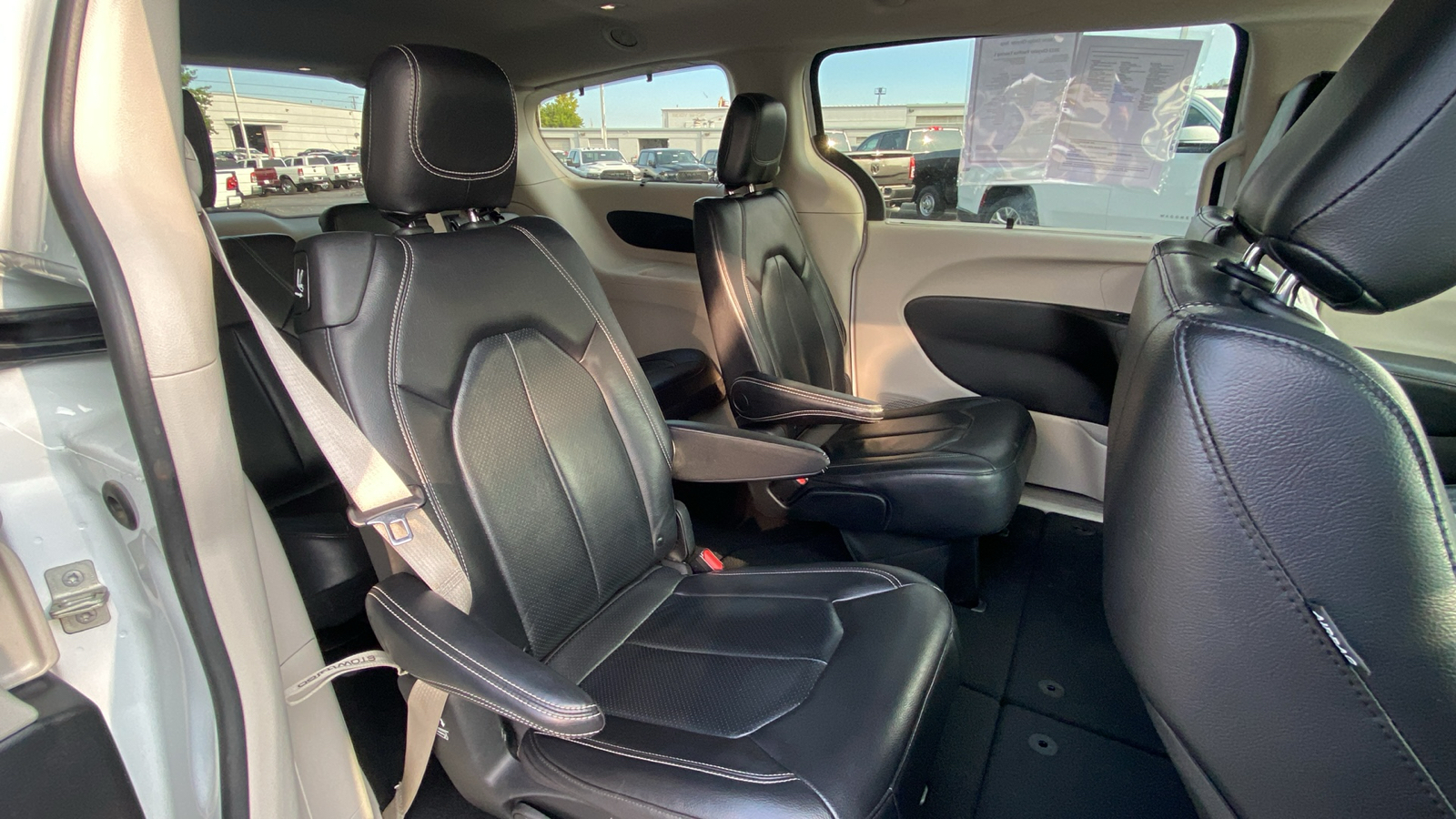 2022 Chrysler Pacifica Touring L 49