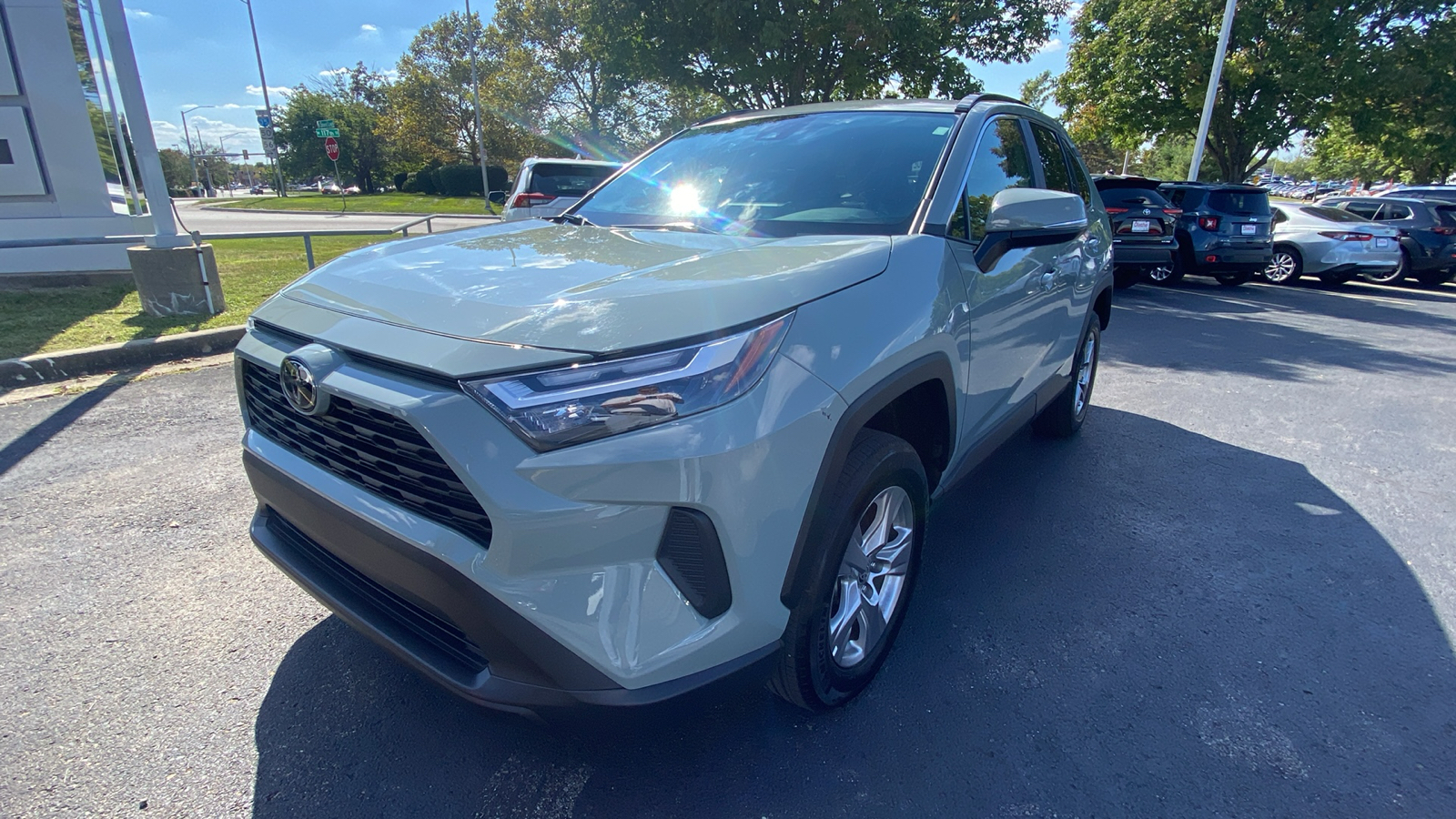 2023 Toyota RAV4 XLE 1