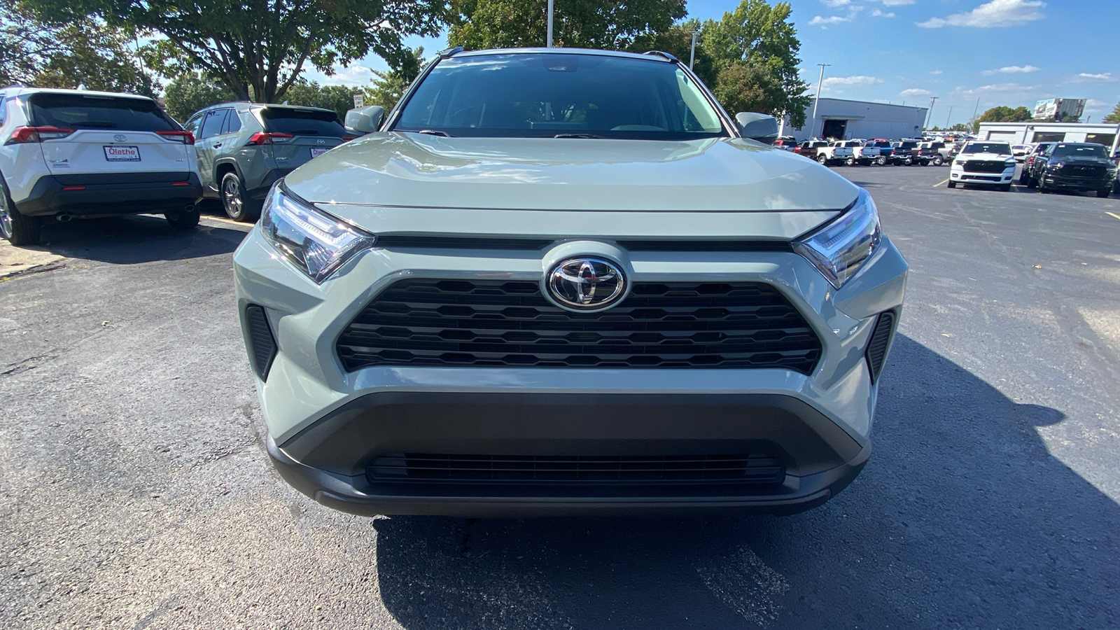 2023 Toyota RAV4 XLE 2