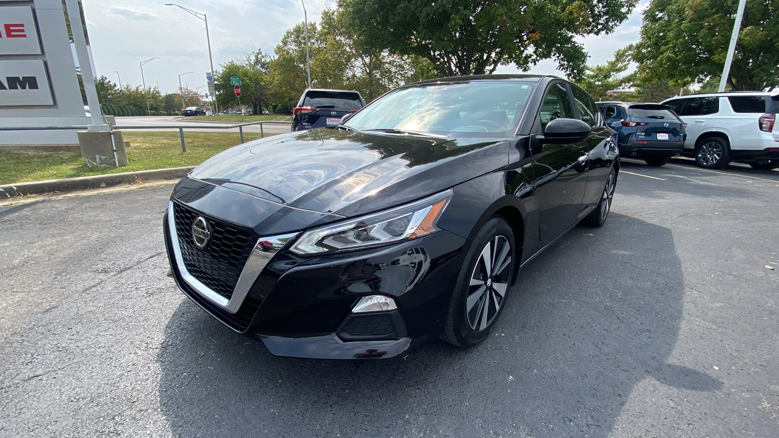 2022 Nissan Altima 2.5 SV 1