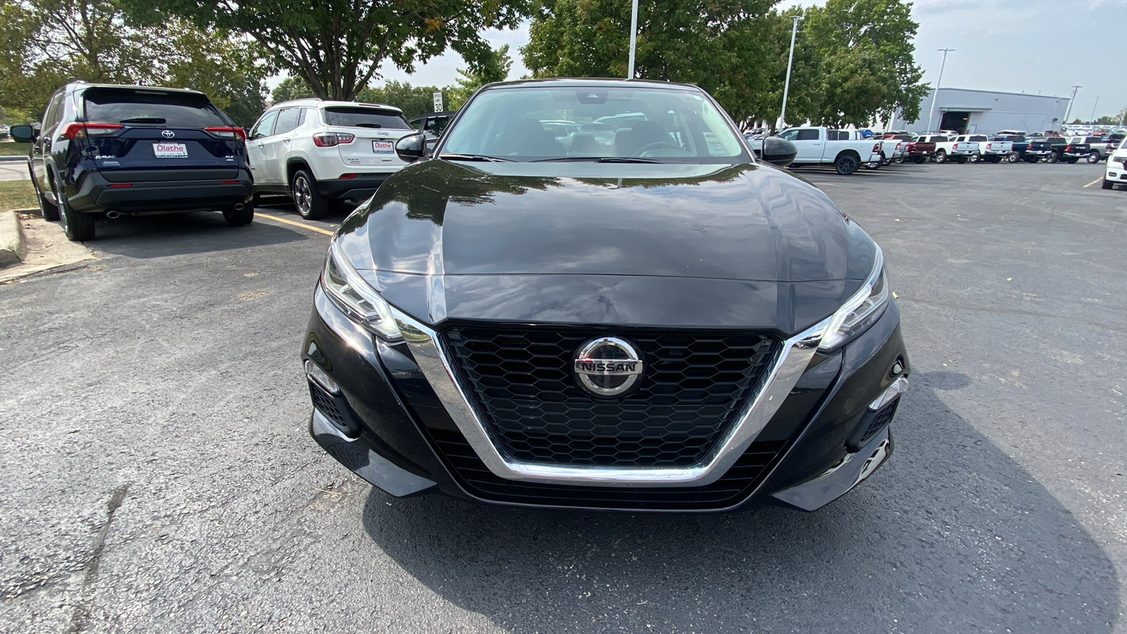 2022 Nissan Altima 2.5 SV 2