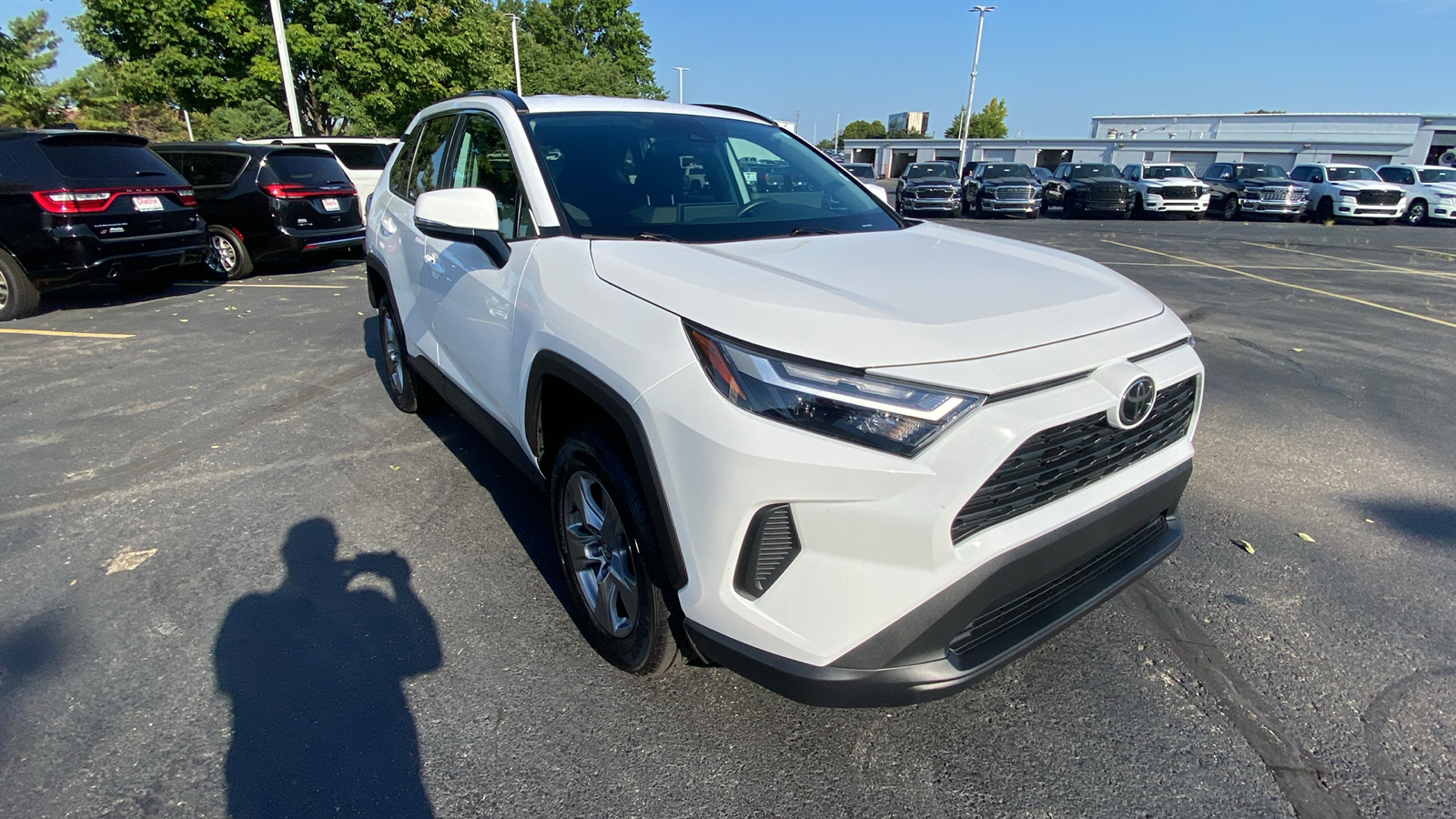 2024 Toyota RAV4 XLE 3