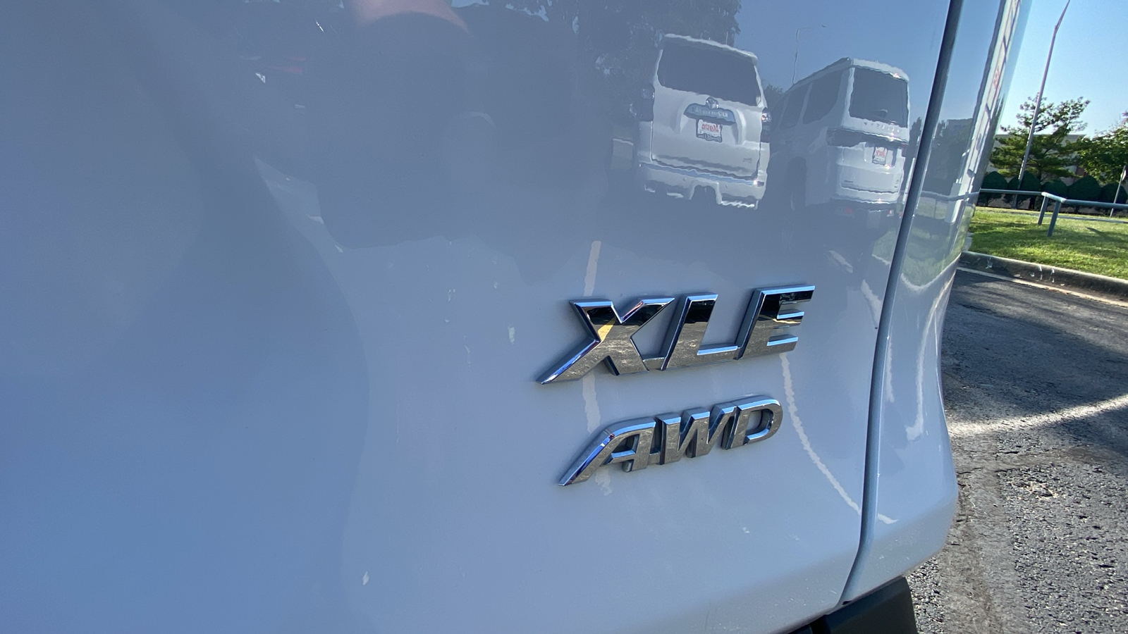 2024 Toyota RAV4 XLE 7