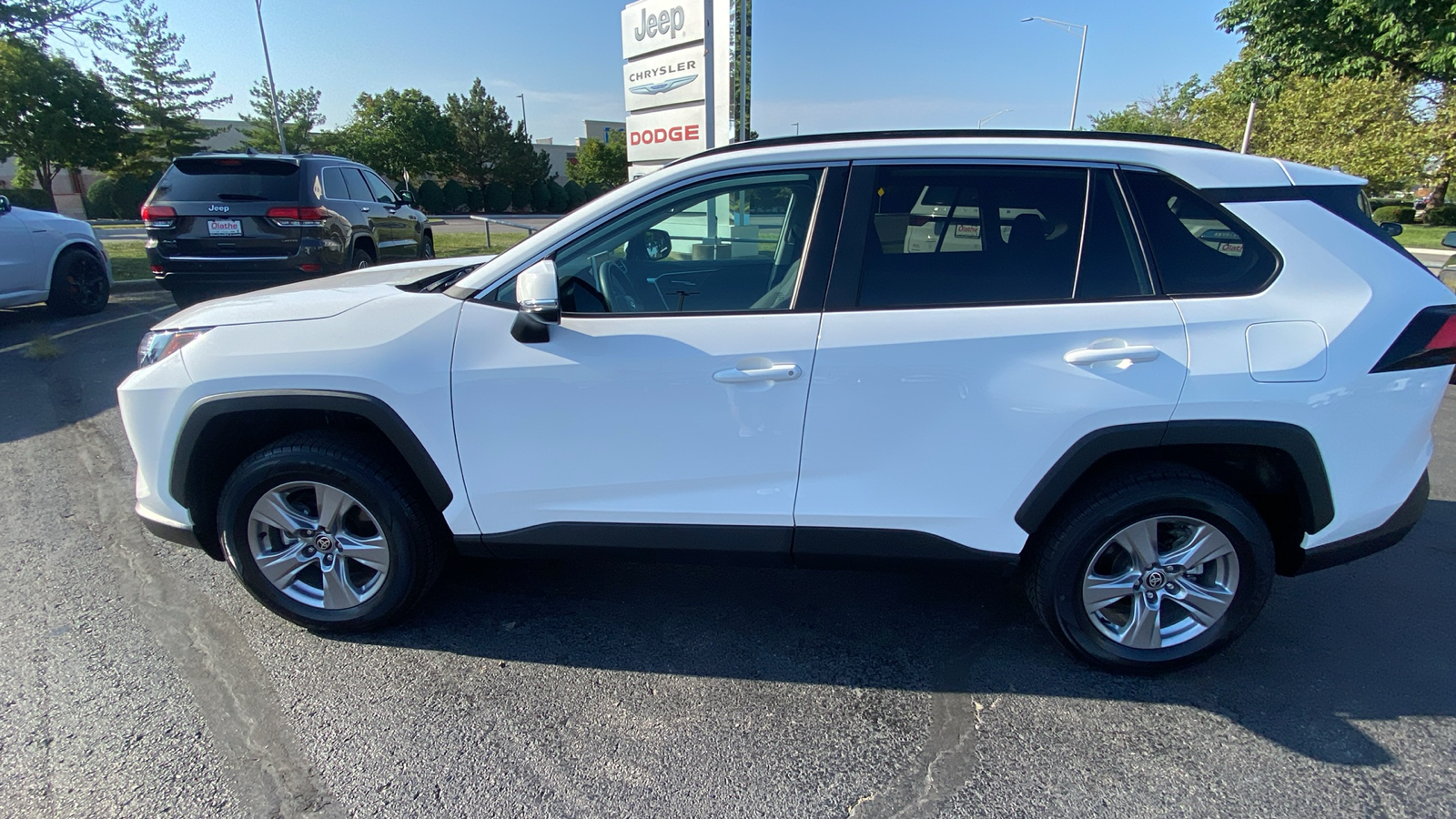 2024 Toyota RAV4 XLE 9