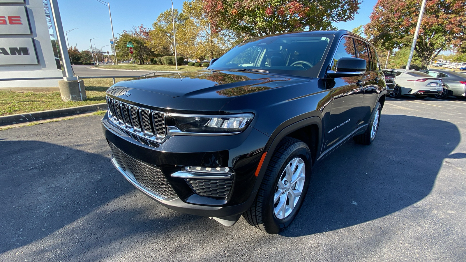 2023 Jeep Grand Cherokee Limited 1