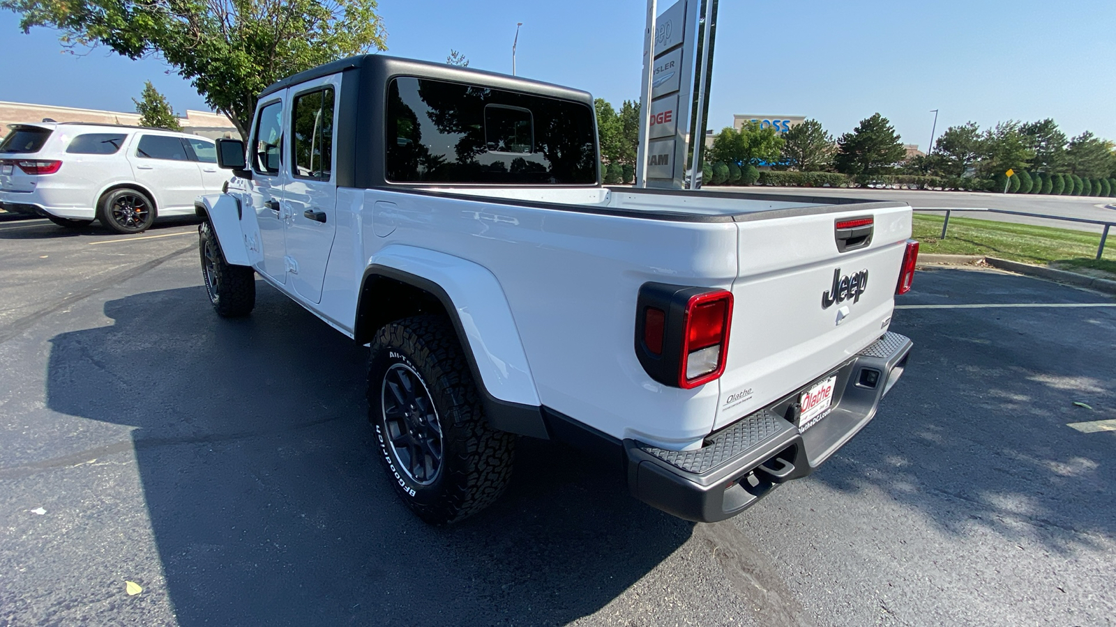 2023 Jeep Gladiator Overland 9