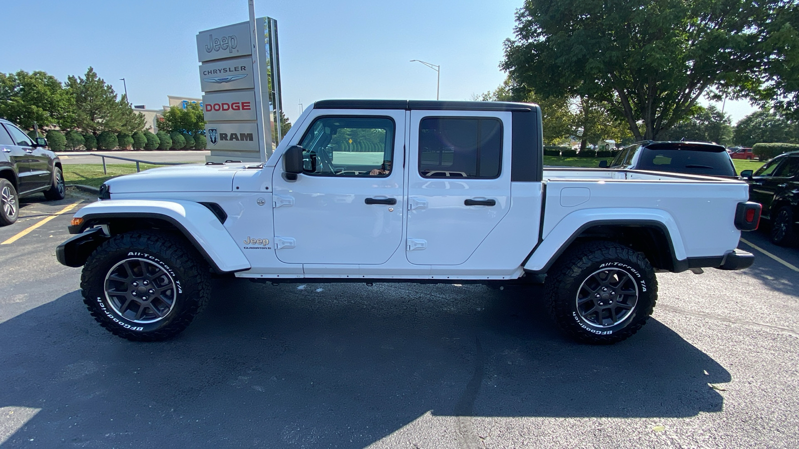 2023 Jeep Gladiator Overland 10