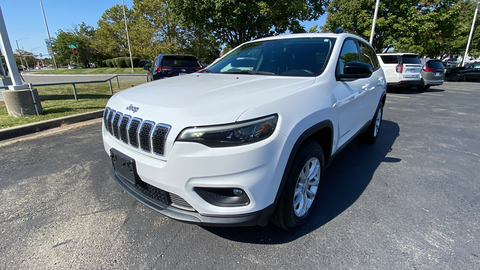 2022 Jeep Cherokee Latitude Lux 1