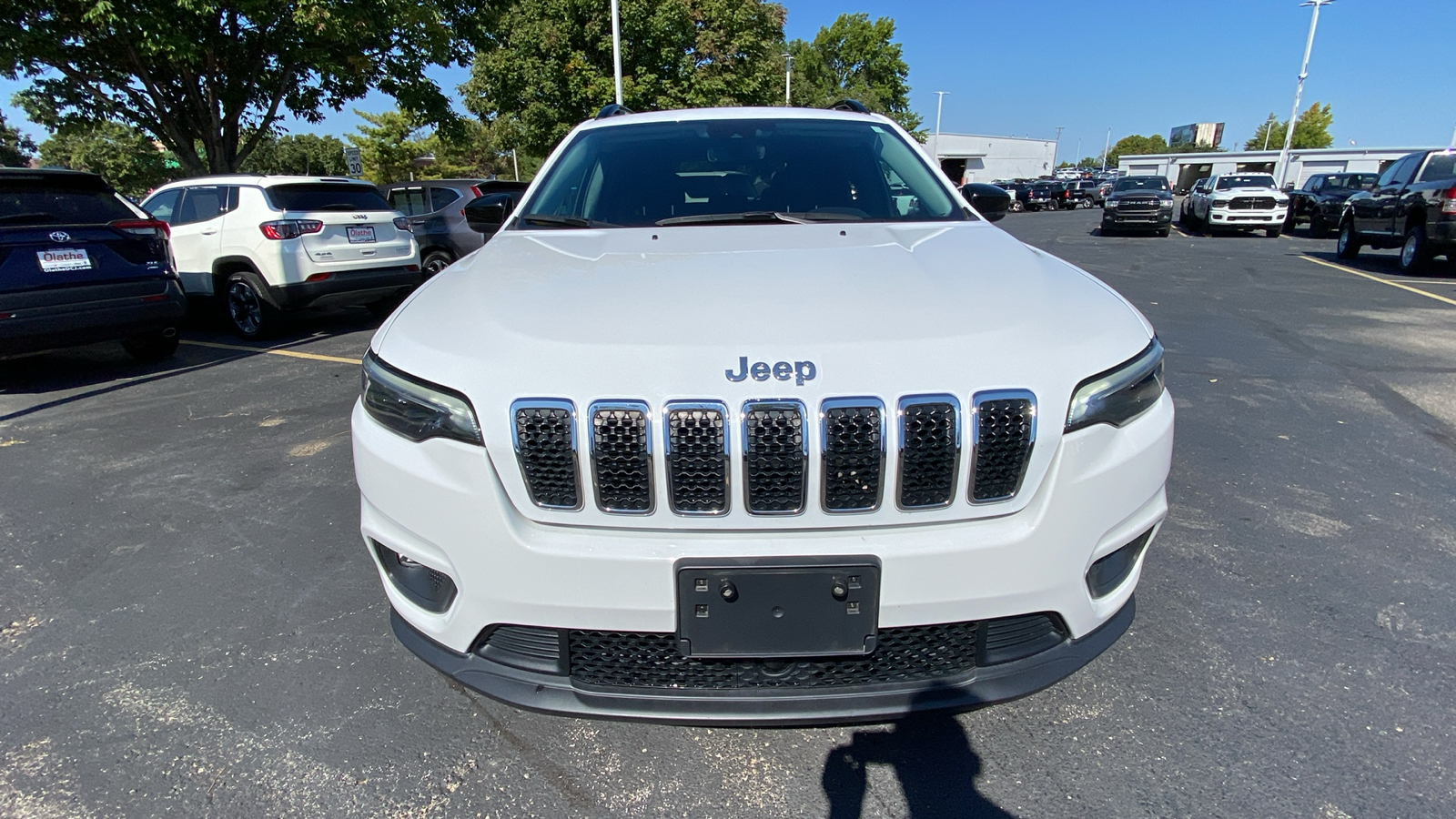 2022 Jeep Cherokee Latitude Lux 2