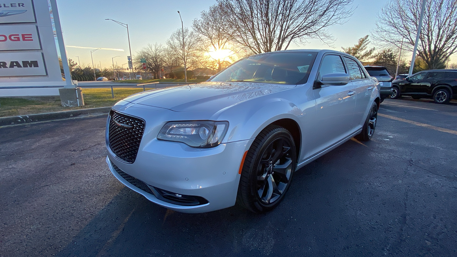 2023 Chrysler 300 S 2