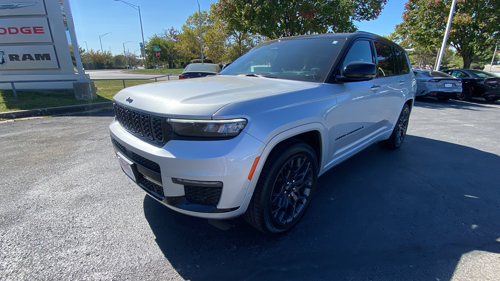 2024 Jeep Grand Cherokee L Summit 1