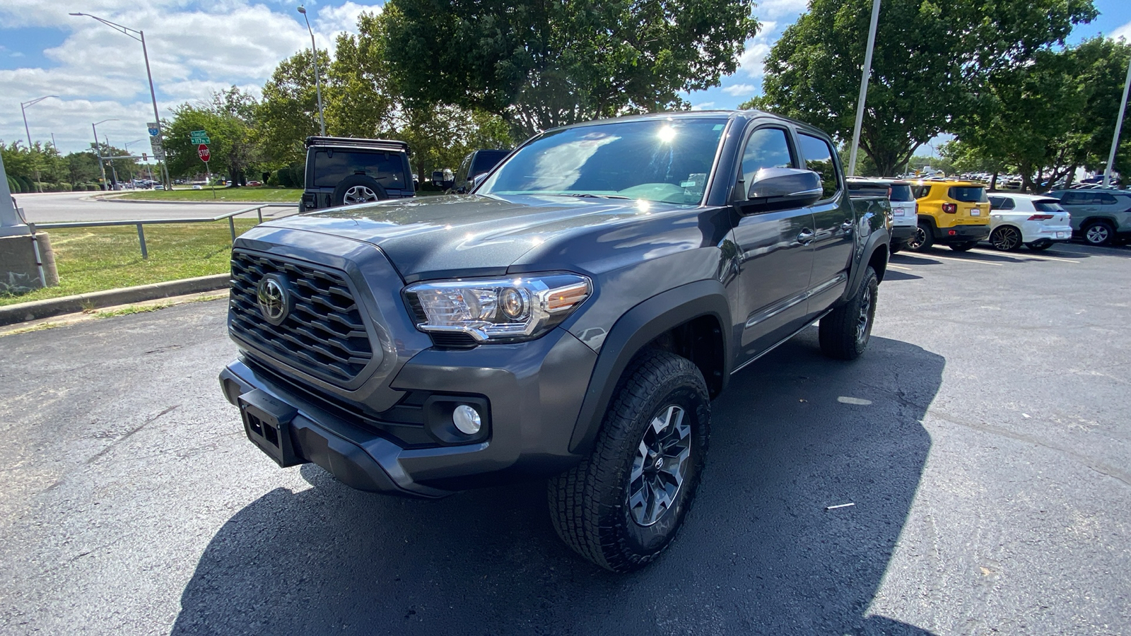 2023 Toyota Tacoma TRD Off-Road 1