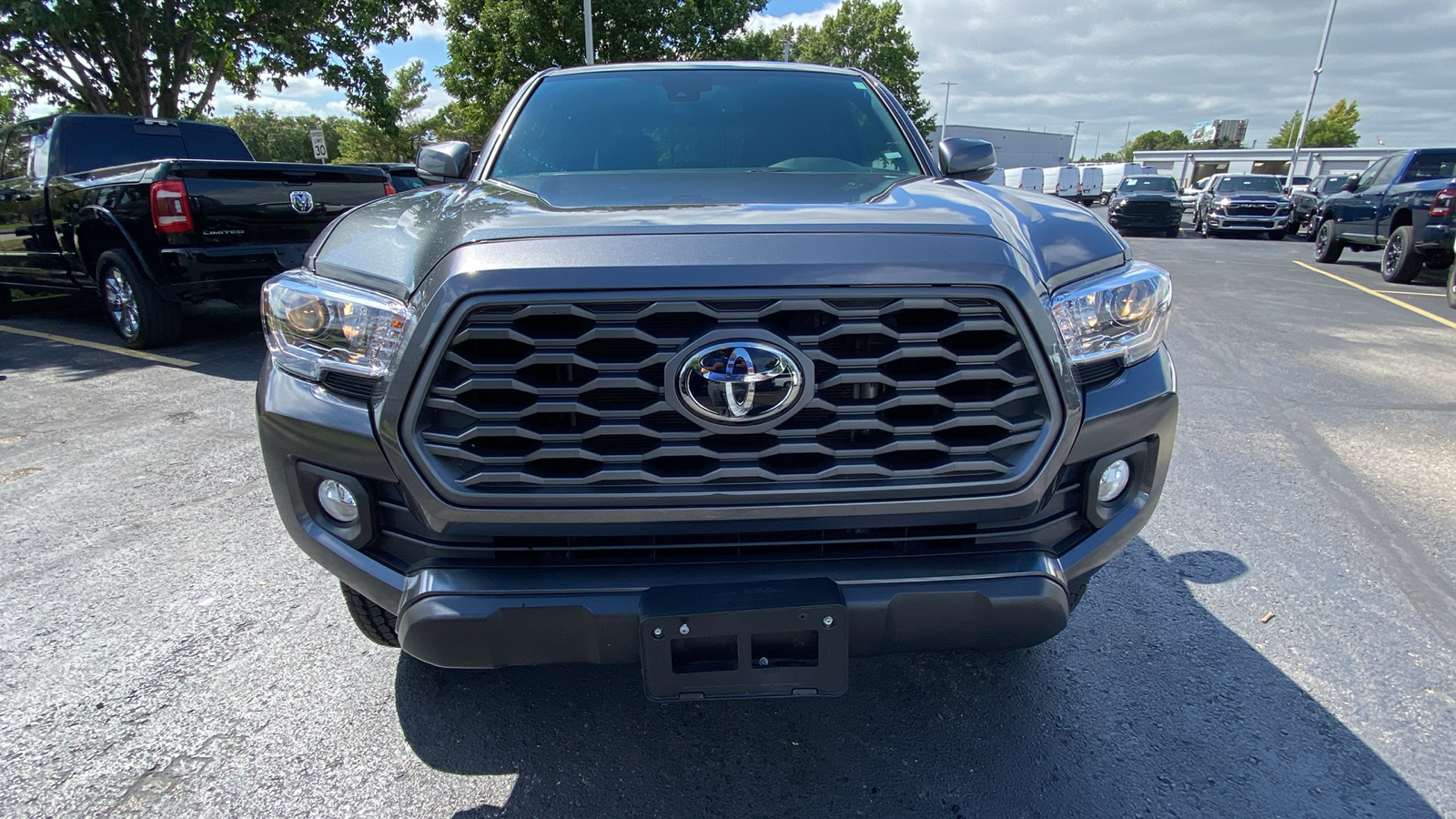 2023 Toyota Tacoma TRD Off-Road 2