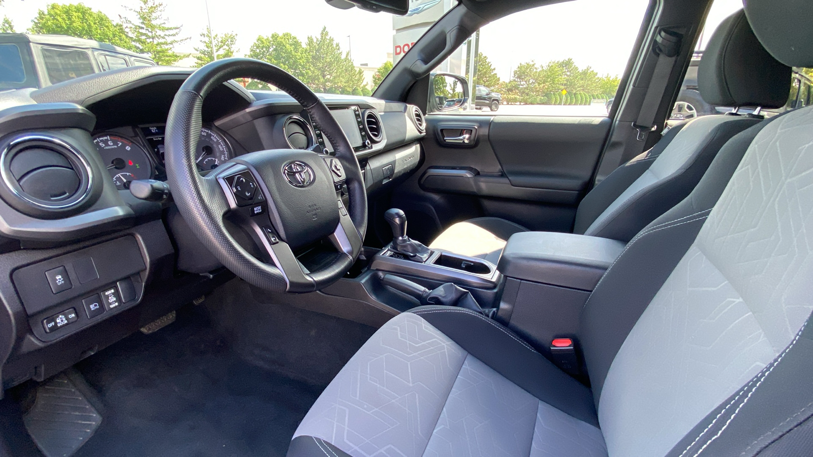 2023 Toyota Tacoma TRD Off-Road 11