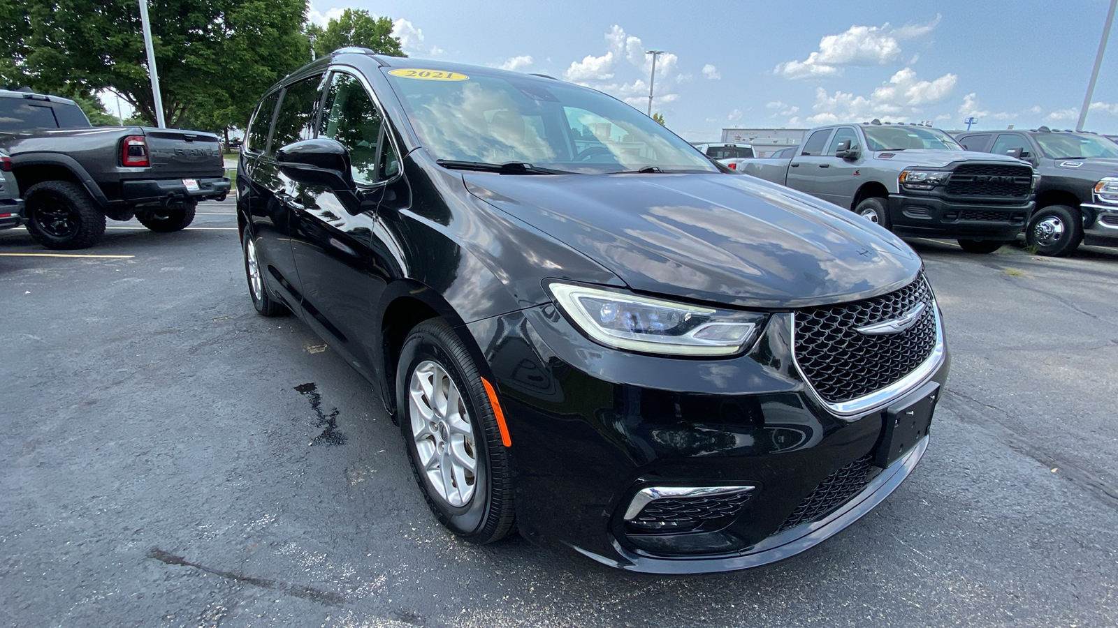 2021 Chrysler Pacifica Touring L 3