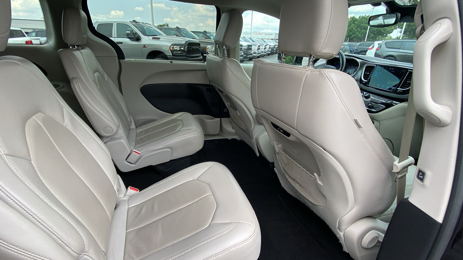 2021 Chrysler Pacifica Touring L 44