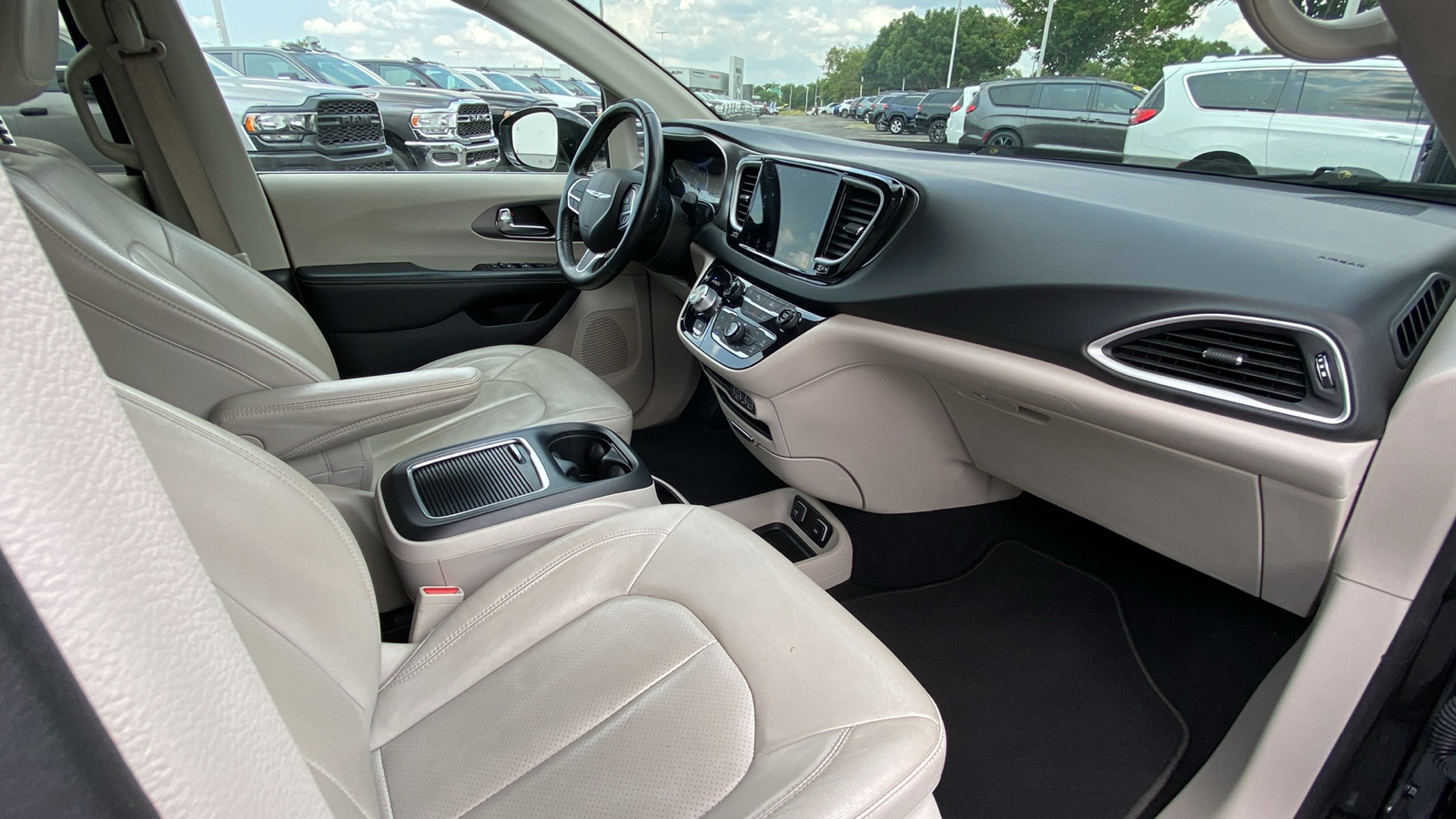 2021 Chrysler Pacifica Touring L 47