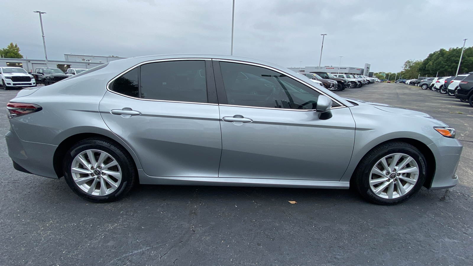 2022 Toyota Camry LE 4