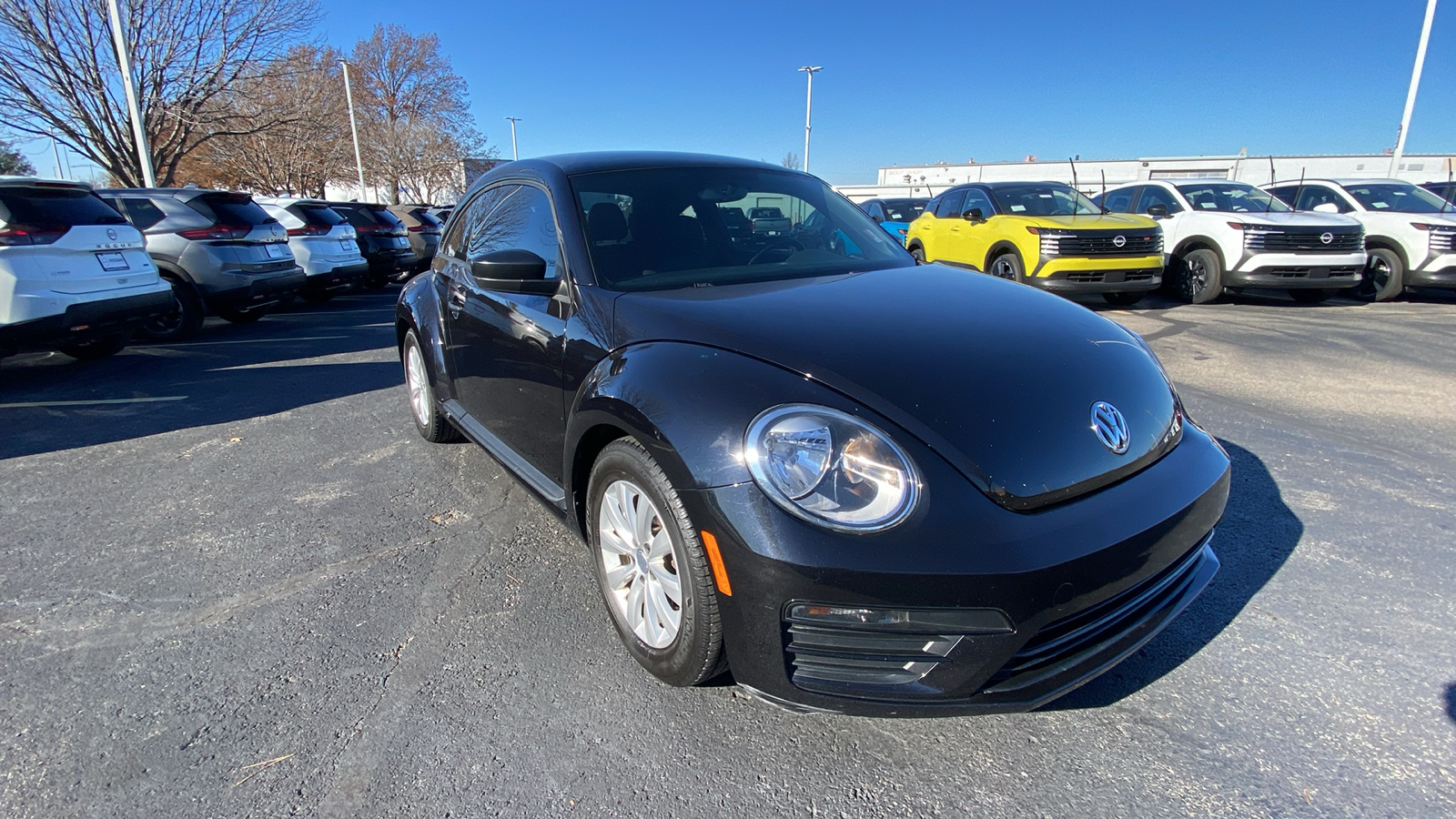 2018 Volkswagen Beetle 2.0T S 4