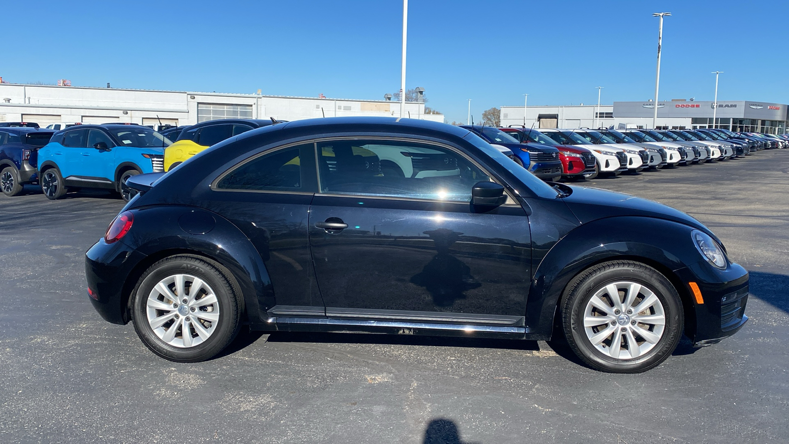 2018 Volkswagen Beetle 2.0T S 5