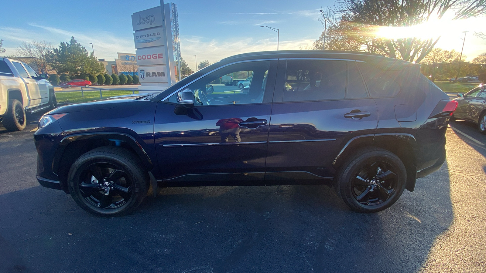 2021 Toyota RAV4 Hybrid XSE 8