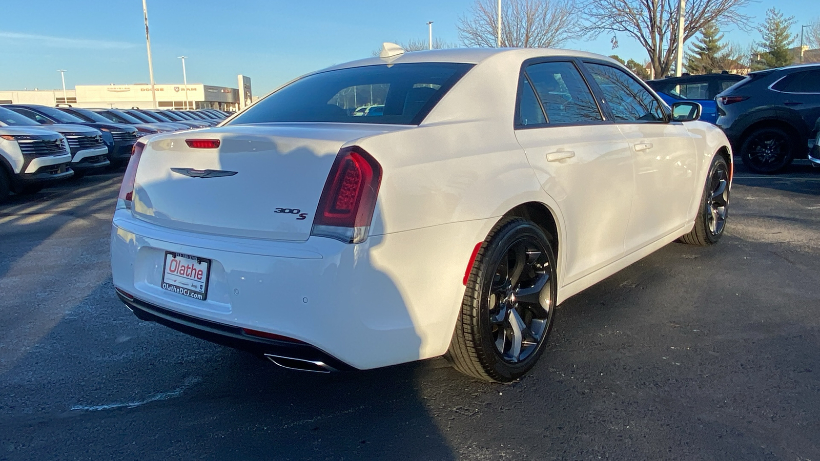 2023 Chrysler 300 S 6