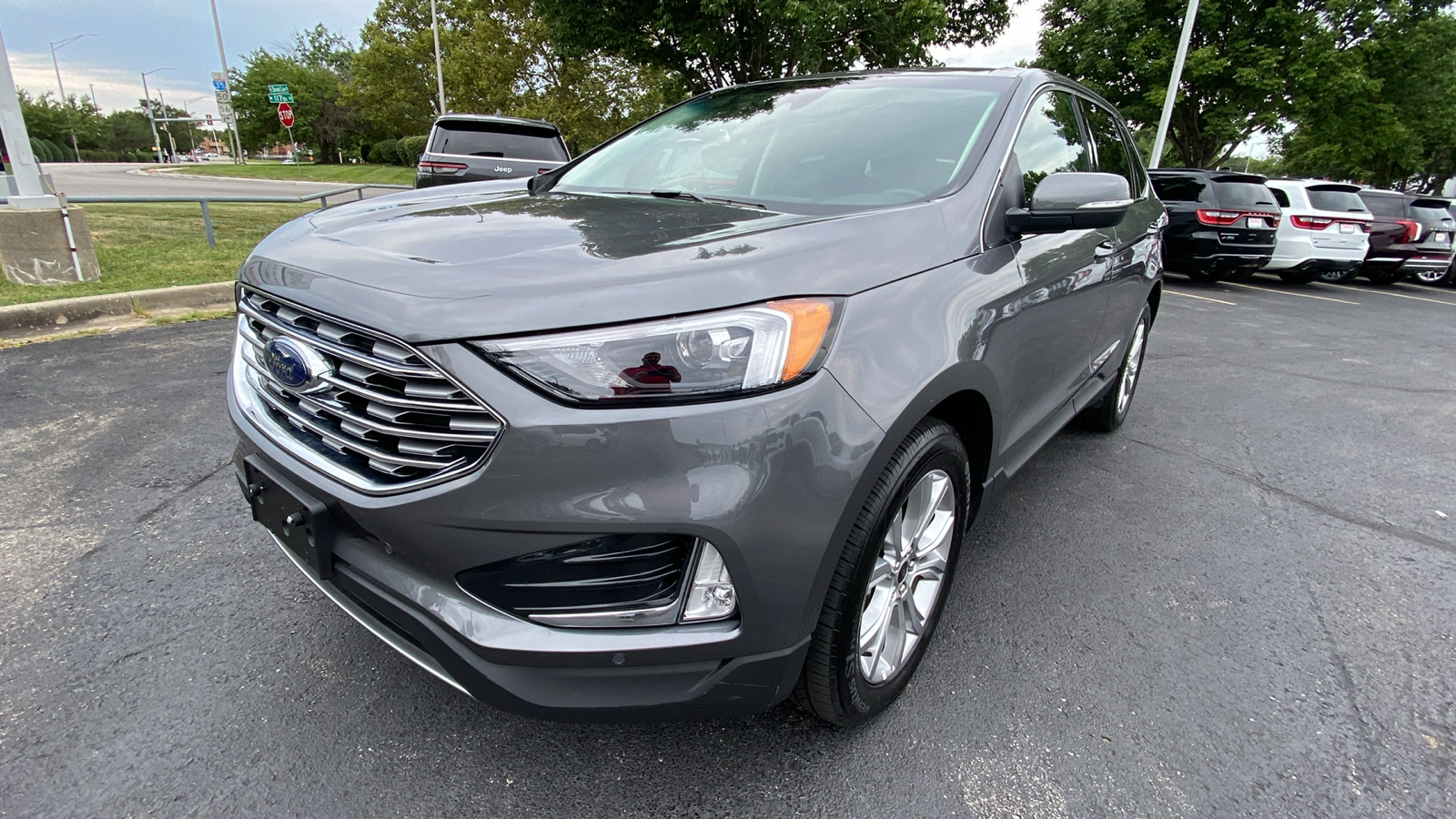 2024 Ford Edge Titanium 1