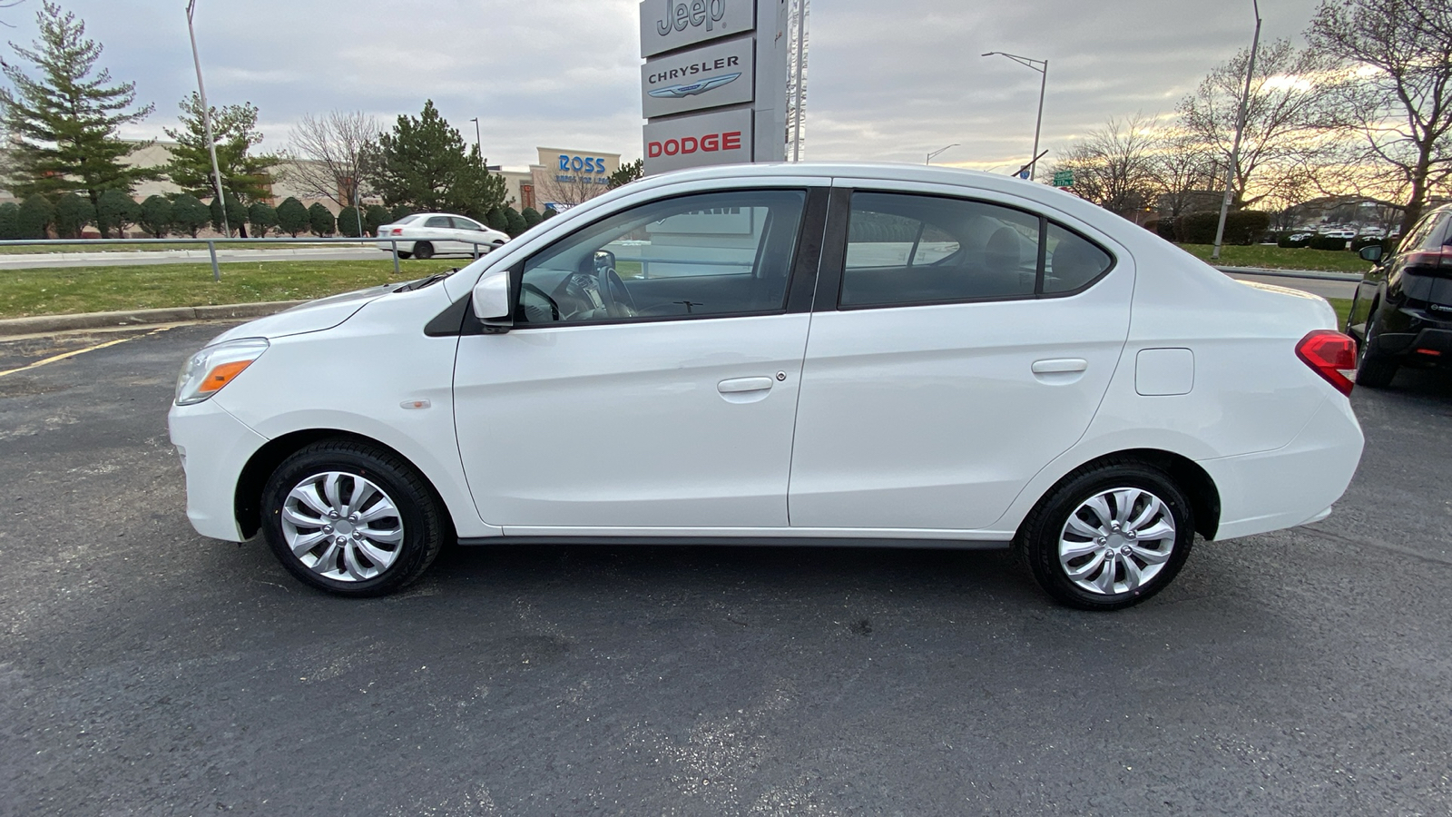 2019 Mitsubishi Mirage G4 ES 1