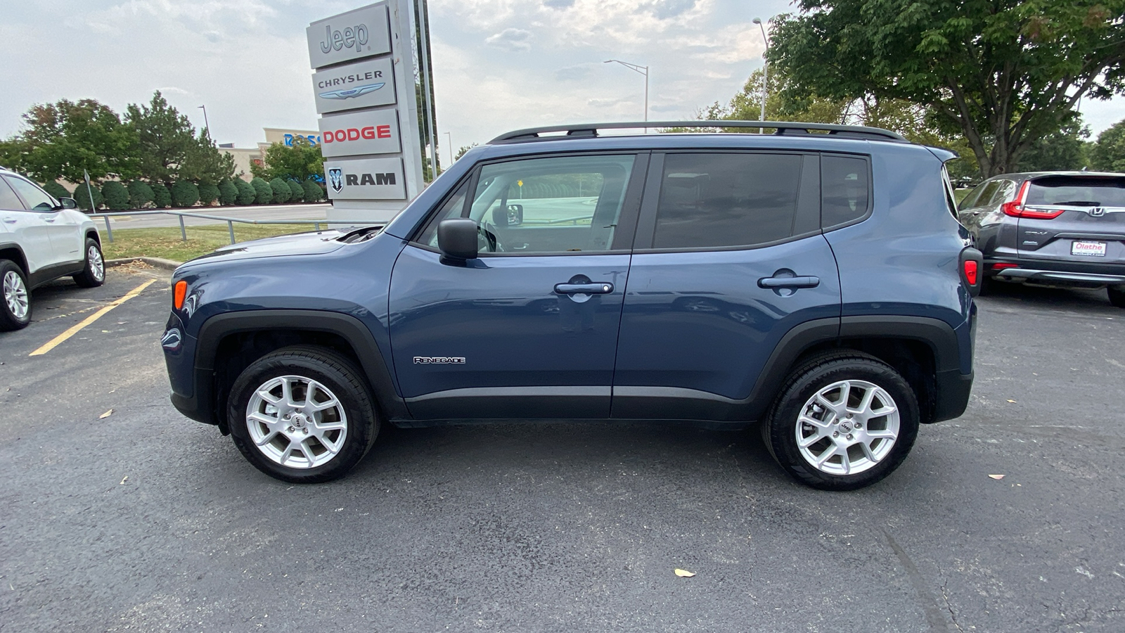 2023 Jeep Renegade Latitude 8