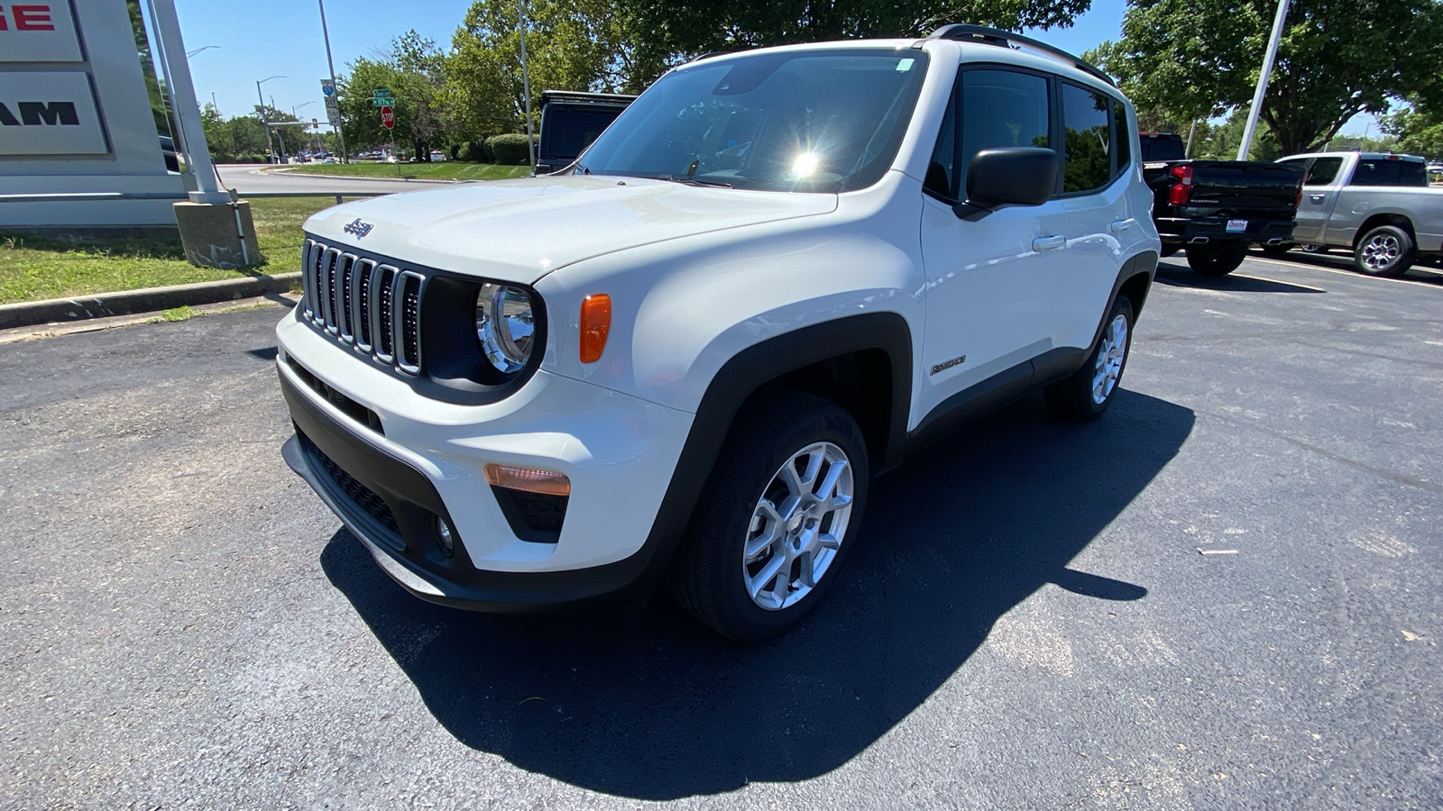 2023 Jeep Renegade Latitude 1