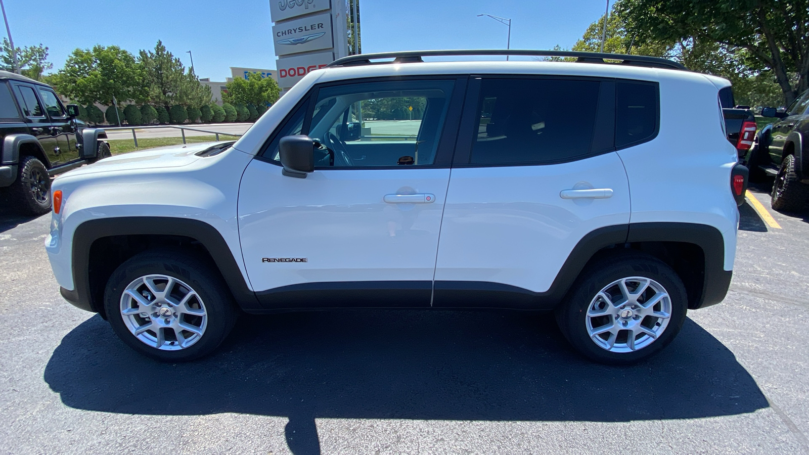 2023 Jeep Renegade Latitude 8