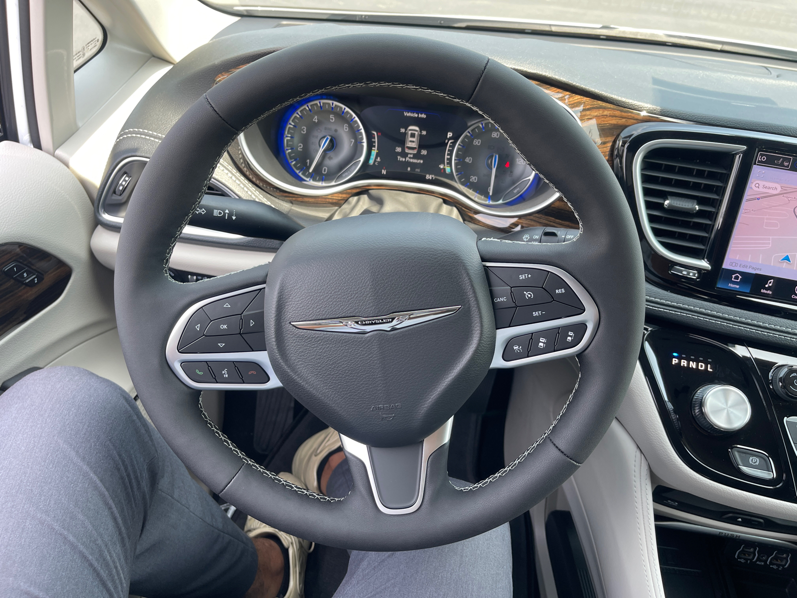 2023 Chrysler Pacifica Limited 20