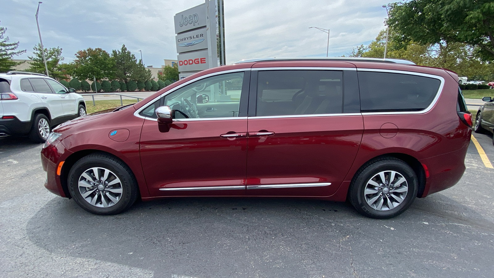 2020 Chrysler Pacifica Hybrid Limited 9