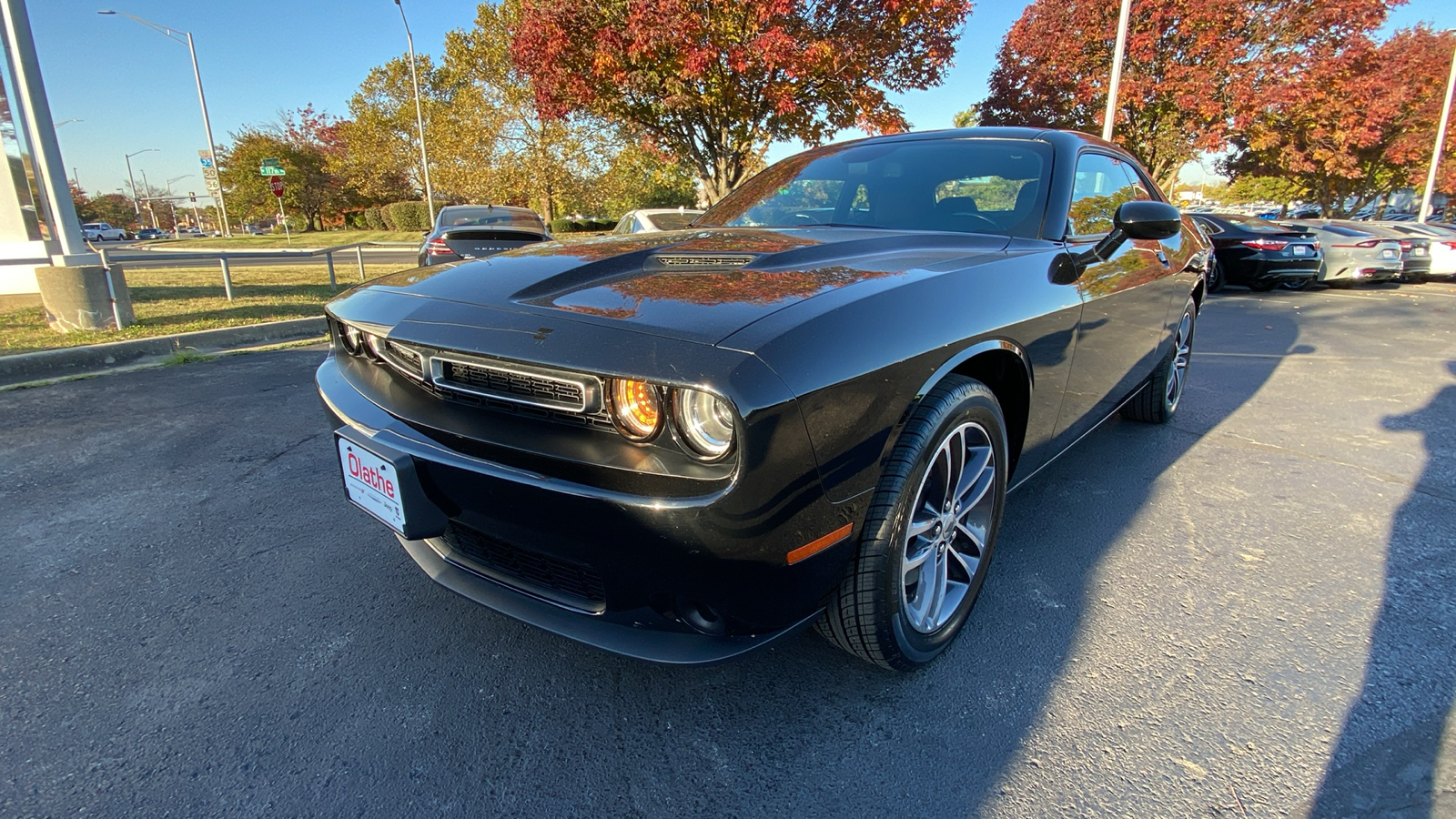 2019 Dodge Challenger SXT 1