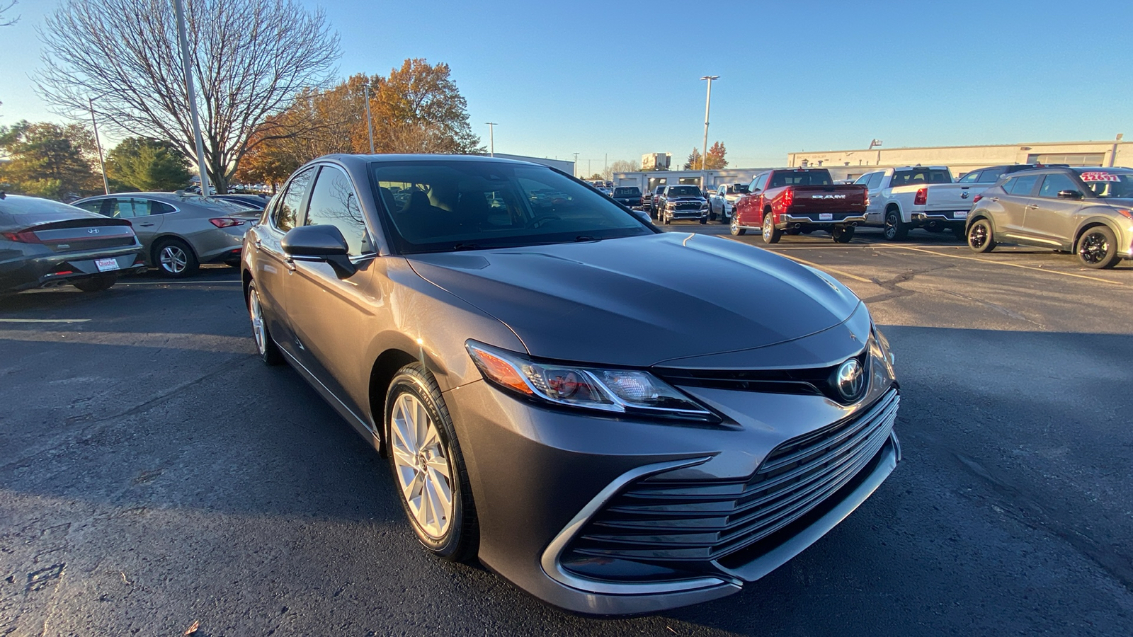 2022 Toyota Camry LE 3