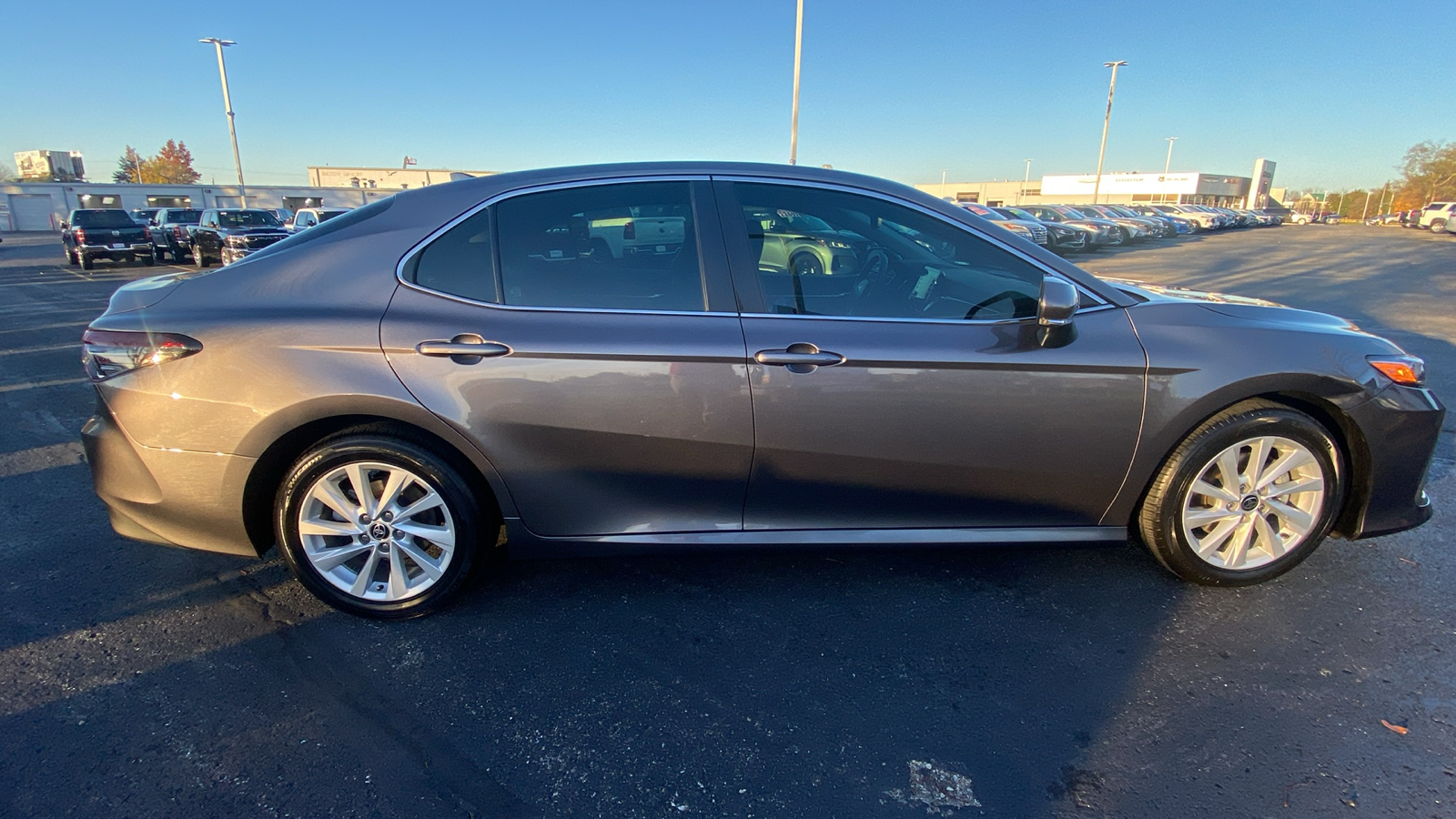 2022 Toyota Camry LE 4