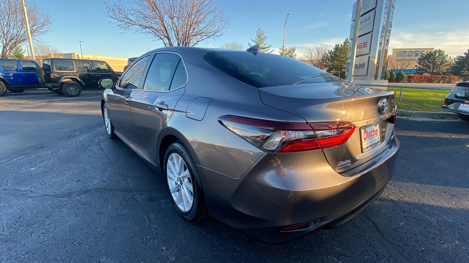 2022 Toyota Camry LE 7