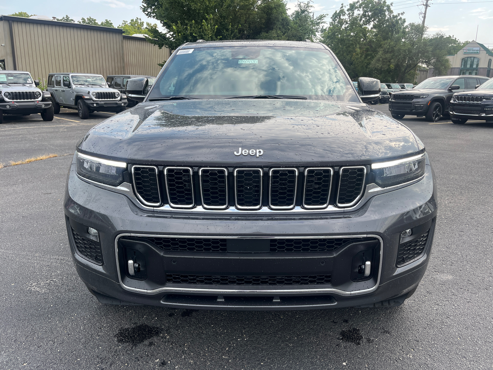 2024 Jeep Grand Cherokee L Overland 9